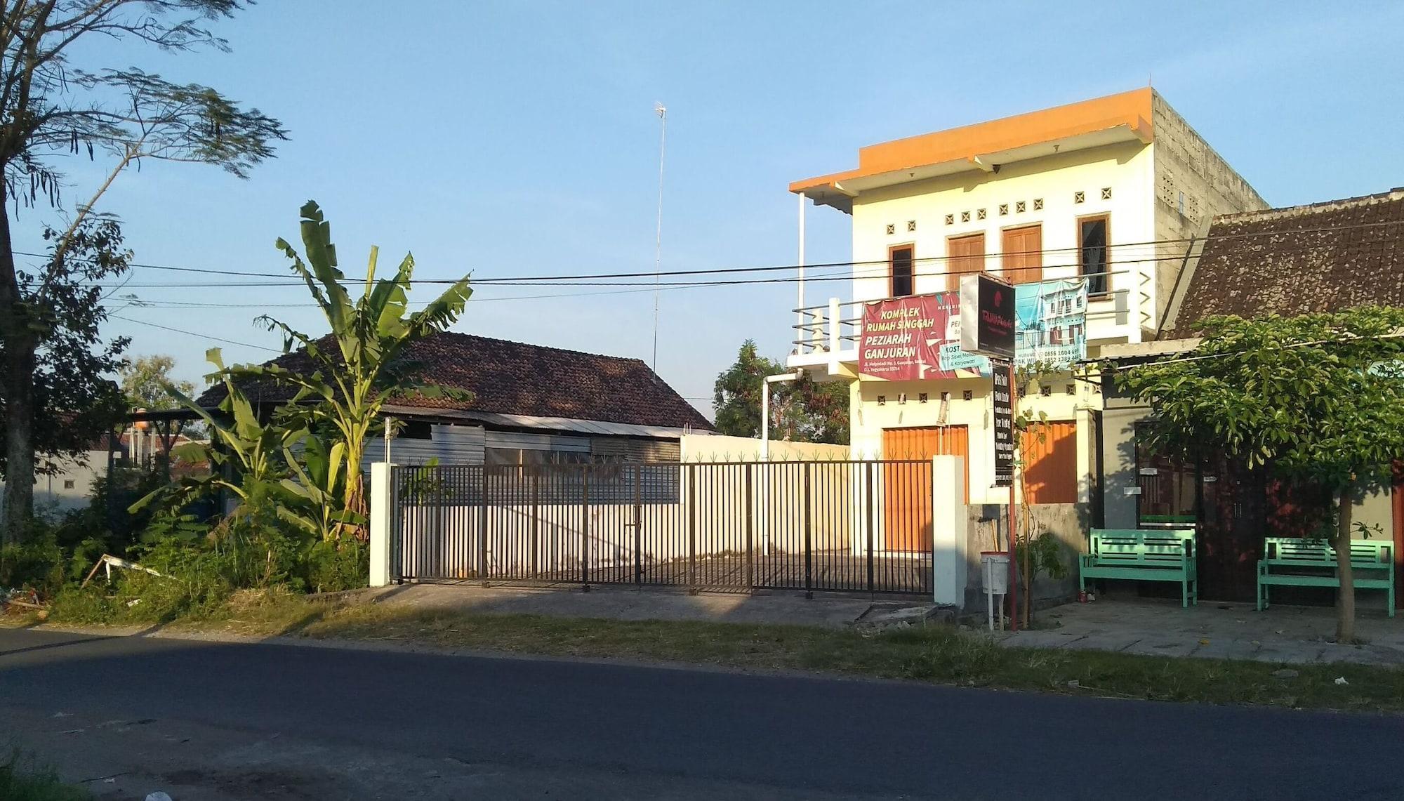 Spot On 93020 Rumah Singgah Ganjuran Bantul Exterior photo