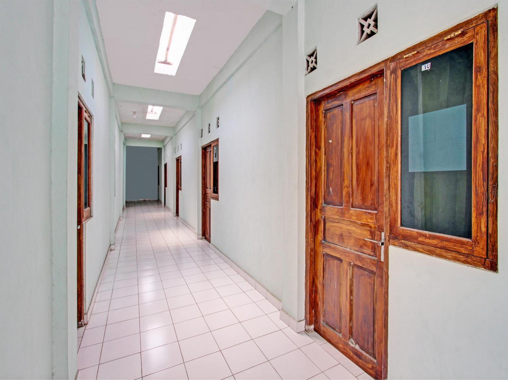 Spot On 93020 Rumah Singgah Ganjuran Bantul Exterior photo